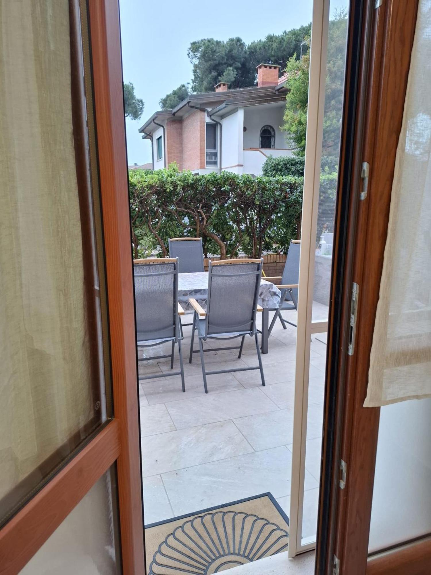 Casa Del Sole Apartments With Garden マリーナ・ディ・ピサ エクステリア 写真